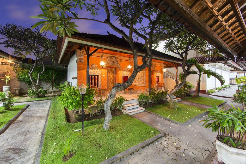 Hotel Surya Tropical Kuta Kuta Lombok Exterior foto